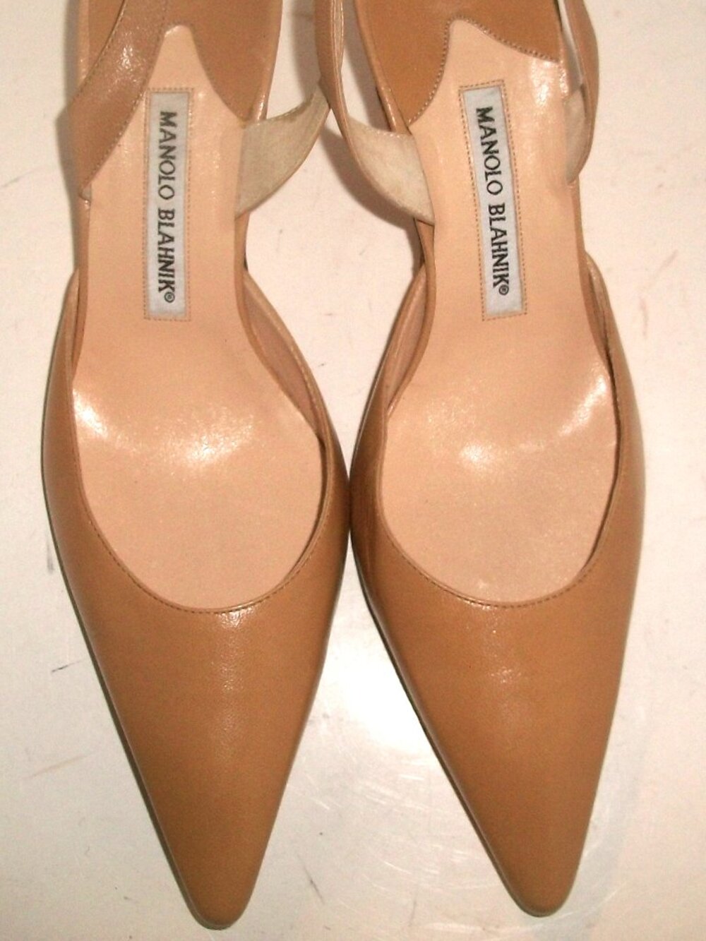 Manolo Blahnik Carolyne Beige Leather Slingback Mid-Heel Pumps 38.5M 8.5M READ